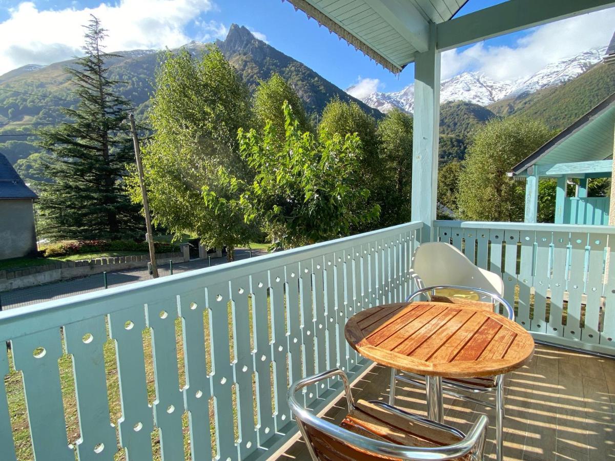 Joli chalet 60m2 proche du centre. parking. balcon Cauterets Esterno foto